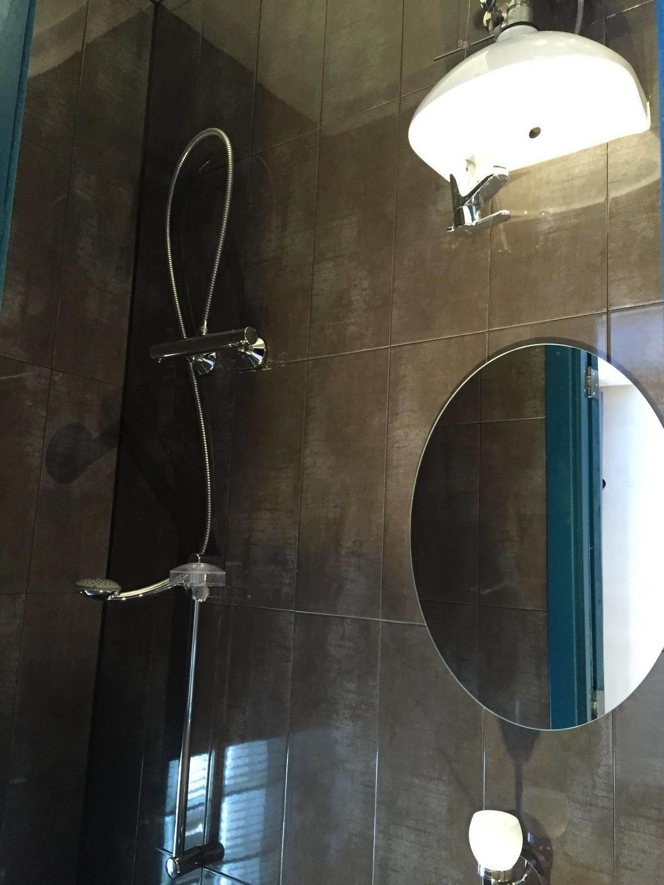 Midi Station Hotel Bruksela Zewnętrze zdjęcie